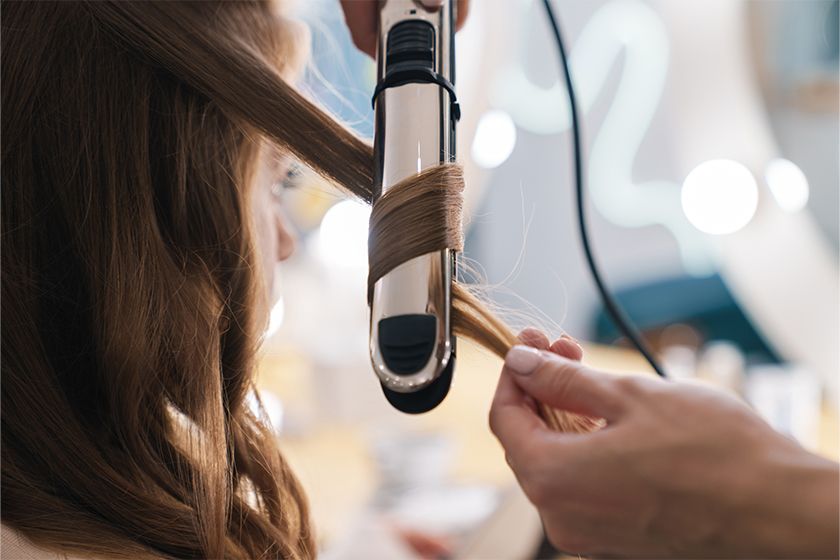 image-of-person-curling-her-hair