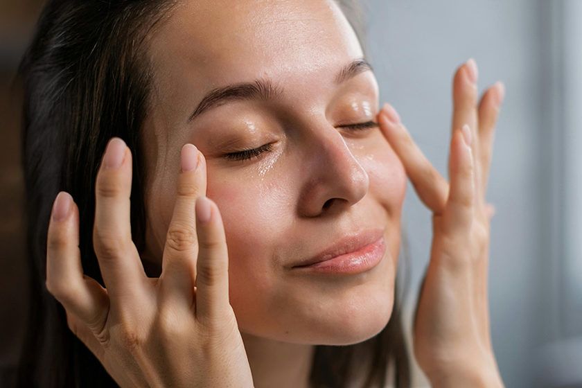 How to control sebum production naturally? 6 Sebum 1 840x560 px 1