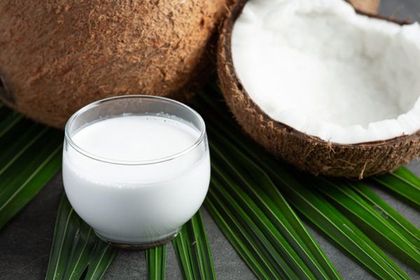 12 Amazing Coconut Milk Benefits for Skin, Hair, and Health