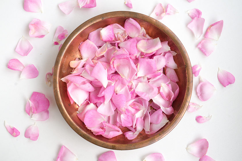 Simple Home Remedies to Get Pink Lips Naturally