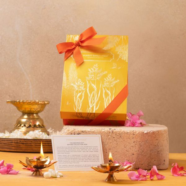 Lustre Illuminating Soundarya Gift Set